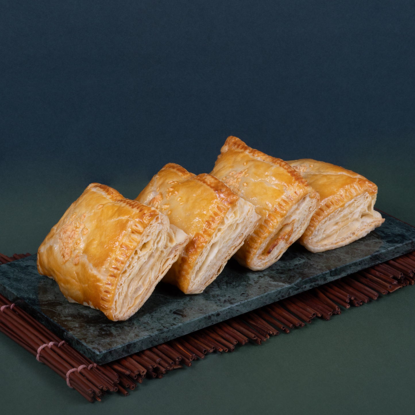 Tuna Puff (4pcs)